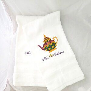 Mardi Gras Fleur De Lis New Orleans Embroidered Tea Pot Hand Towel Set